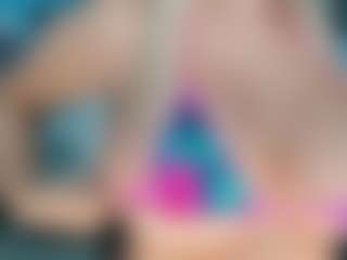 adrianna777's Live Sex Cam Show