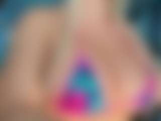 adrianna777's Live Sex Cam Show