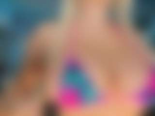 adrianna777's Live Sex Cam Show