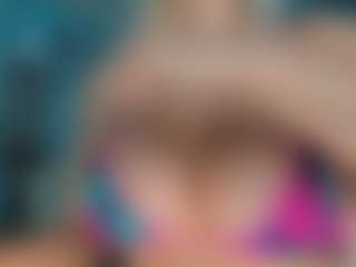 adrianna777's Live Sex Cam Show