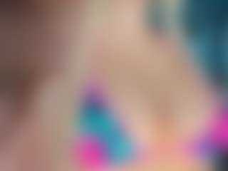 adrianna777's Live Sex Cam Show