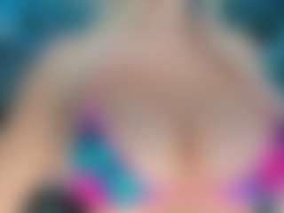 adrianna777's Live Sex Cam Show