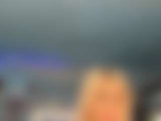 adrianna777's Live Sex Cam Show