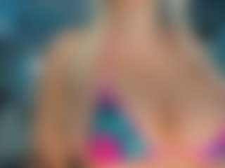 adrianna777's Live Sex Cam Show