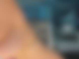 adrianna777's Live Sex Cam Show