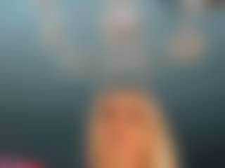 adrianna777's Live Sex Cam Show