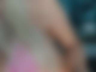 adrianna777's Live Sex Cam Show