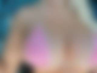 adrianna777's Live Sex Cam Show