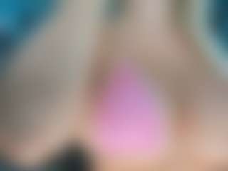 adrianna777's Live Sex Cam Show