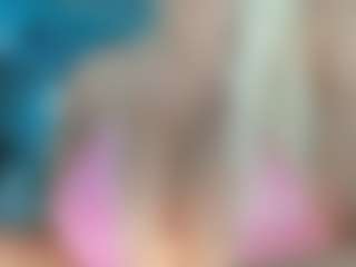 adrianna777's Live Sex Cam Show