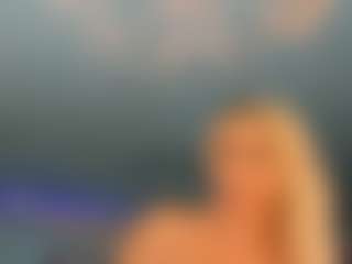 adrianna777's Live Sex Cam Show