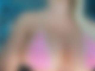 adrianna777's Live Sex Cam Show