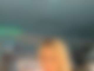 adrianna777's Live Sex Cam Show