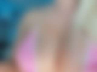 adrianna777's Live Sex Cam Show