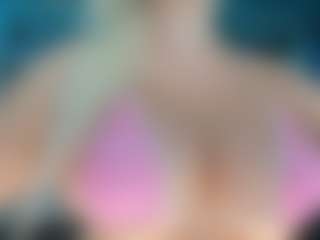 adrianna777's Live Sex Cam Show