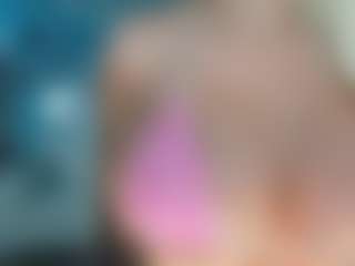 adrianna777's Live Sex Cam Show