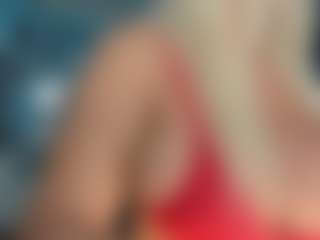 adrianna777's Live Sex Cam Show