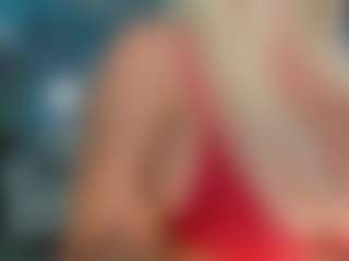 adrianna777's Live Sex Cam Show