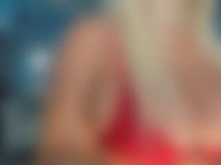 adrianna777's Live Sex Cam Show
