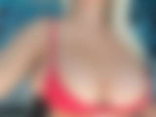 adrianna777's Live Sex Cam Show