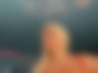 adrianna777's Live Sex Cam Show
