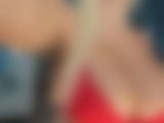 adrianna777's Live Sex Cam Show