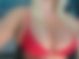 adrianna777's Live Sex Cam Show