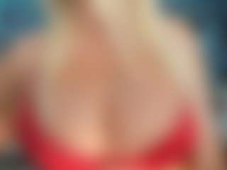 adrianna777's Live Sex Cam Show