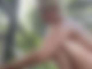 adrianna777's Live Sex Cam Show