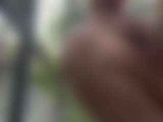 adrianna777's Live Sex Cam Show