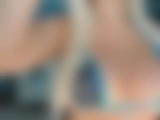 adrianna777's Live Sex Cam Show