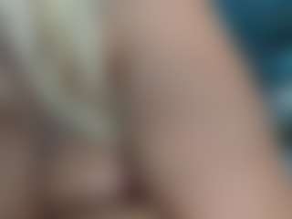 adrianna777's Live Sex Cam Show