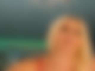 adrianna777's Live Sex Cam Show