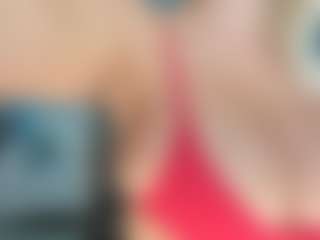 adrianna777's Live Sex Cam Show