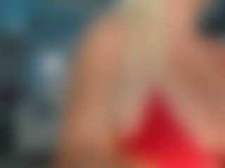 adrianna777's Live Sex Cam Show