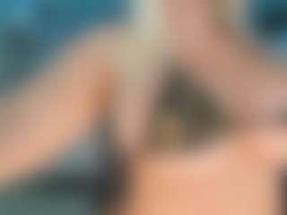 adrianna777's Live Sex Cam Show