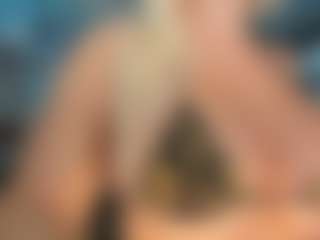 adrianna777's Live Sex Cam Show