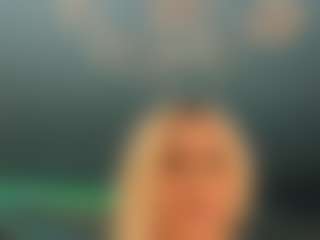 adrianna777's Live Sex Cam Show