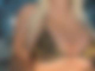 adrianna777's Live Sex Cam Show