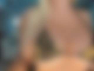 adrianna777's Live Sex Cam Show