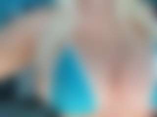 adrianna777's Live Sex Cam Show