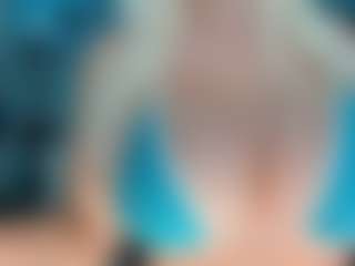adrianna777's Live Sex Cam Show