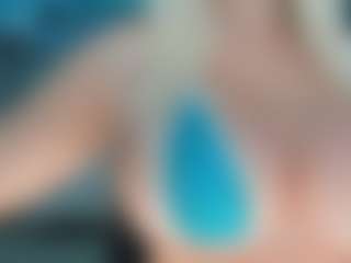 adrianna777's Live Sex Cam Show