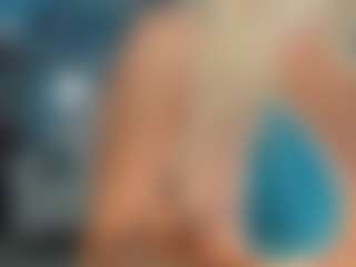 adrianna777's Live Sex Cam Show