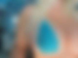 adrianna777's Live Sex Cam Show