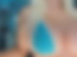 adrianna777's Live Sex Cam Show