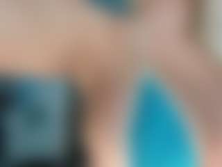adrianna777's Live Sex Cam Show
