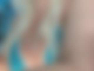 adrianna777's Live Sex Cam Show