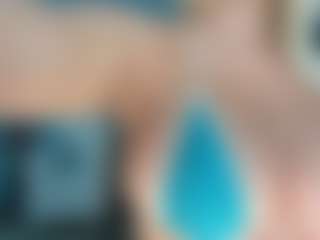 adrianna777's Live Sex Cam Show