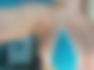 adrianna777's Live Sex Cam Show